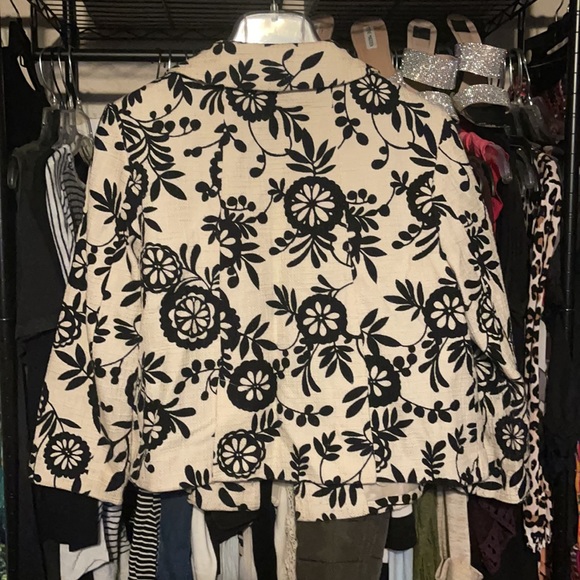 Exquisite Style & Co. Lined Blazer Size 6 - Picture 2 of 5